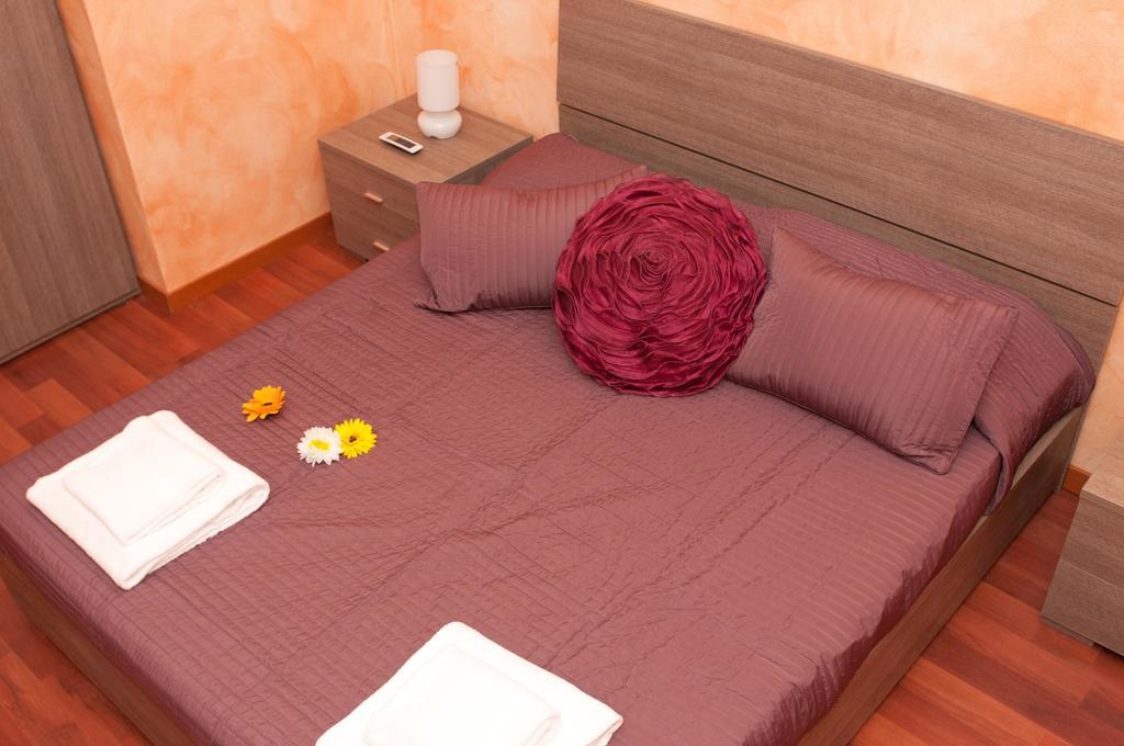 Ferienwohnung Lucky Domus Esquilino Rom Zimmer foto