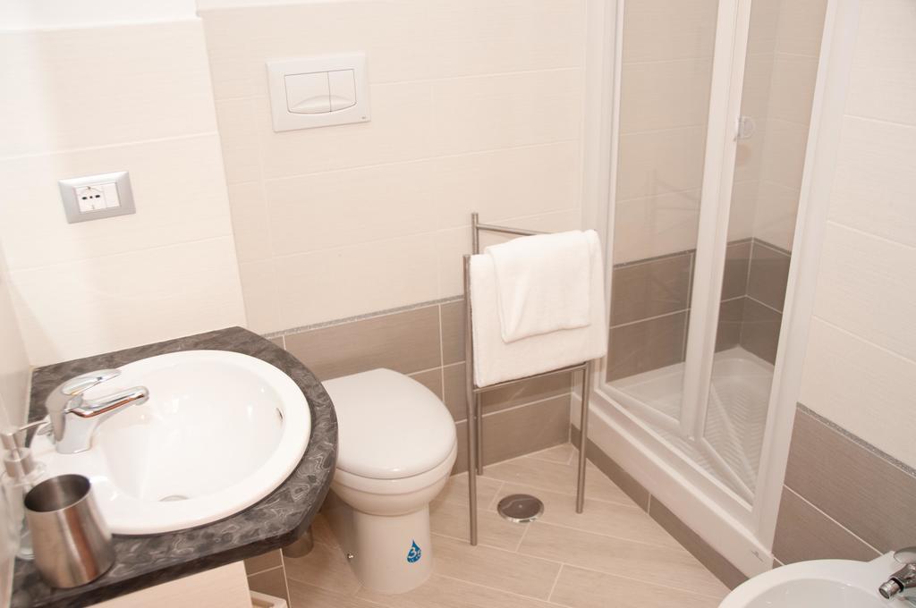 Ferienwohnung Lucky Domus Esquilino Rom Zimmer foto