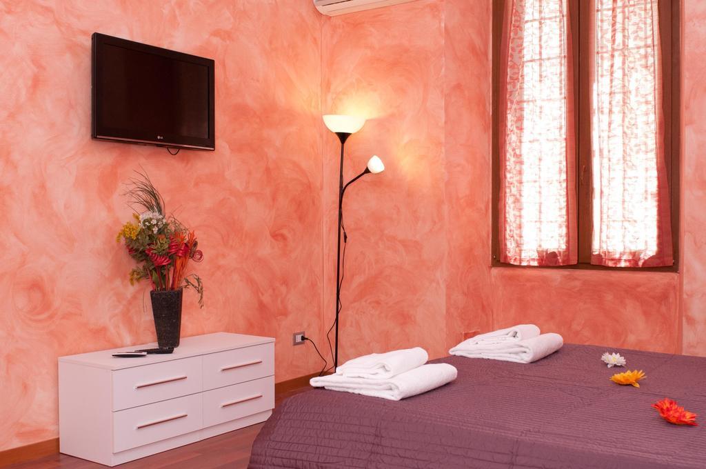 Ferienwohnung Lucky Domus Esquilino Rom Zimmer foto