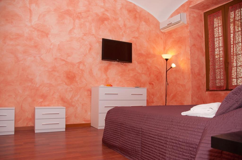 Ferienwohnung Lucky Domus Esquilino Rom Zimmer foto
